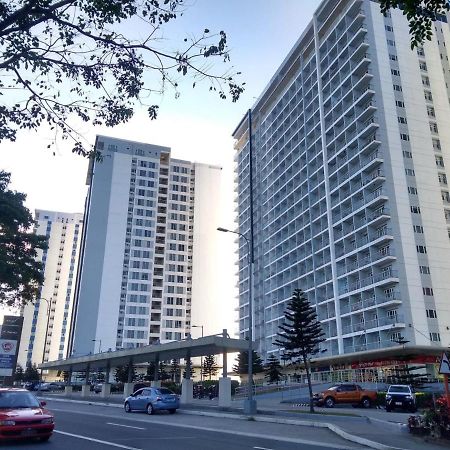 Wind Residence Condo - Tagaytay By Jaderooms Tagaytay City Esterno foto