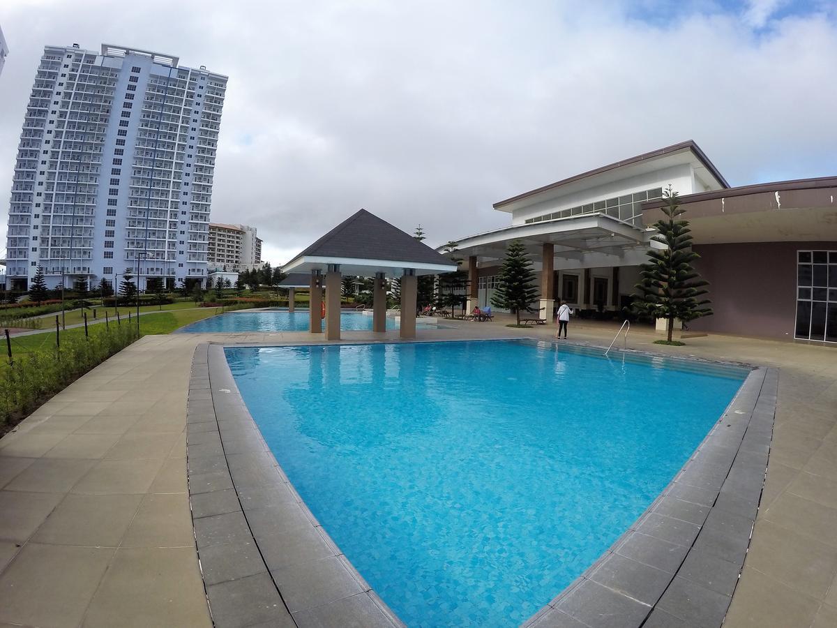 Wind Residence Condo - Tagaytay By Jaderooms Tagaytay City Esterno foto
